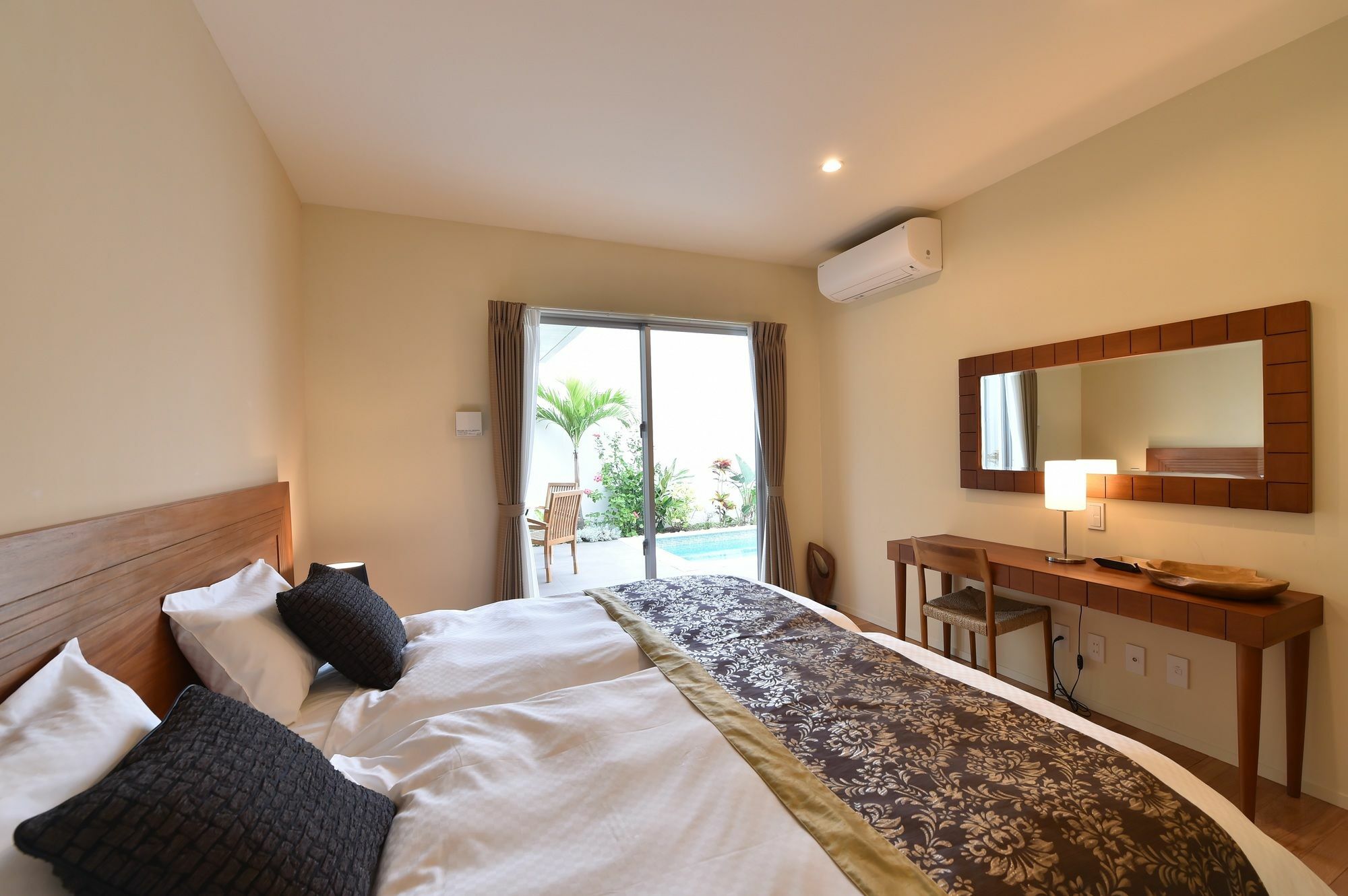 Feliz Villa Suite Miyakojima Ueno Bagian luar foto